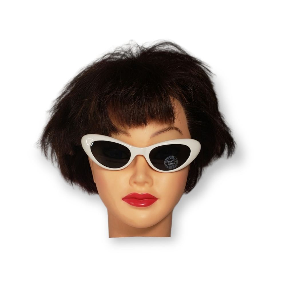 Retro White Cats Eye Sunglasses